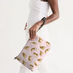 Harlow & Lloyd Pink Leopards Daily Zip Pouch Bags