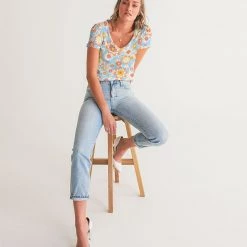 Harlow & Lloyd Blue Blooming Mod Floral Women's V-Neck Tee