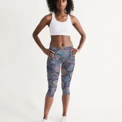 Harlow & Lloyd Perfect Paisley Women's Mid-Rise Capri Leggings