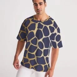 Harlow & Lloyd Regal Giraffe Men's Premium Heavyweight Tee