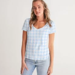 Harlow & Lloyd Baby Blue Large Houndstooth Women's V-Neck Tee T Shirts & Tanks