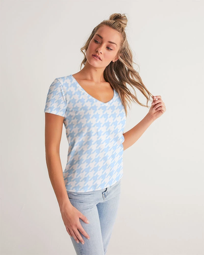Harlow & Lloyd Baby Blue Large Houndstooth Women's V-Neck Tee T Shirts & Tanks 3 Harlow & Lloyd Baby Blue Large Houndstooth Women's V-Neck Tee T Shirts & Tanks